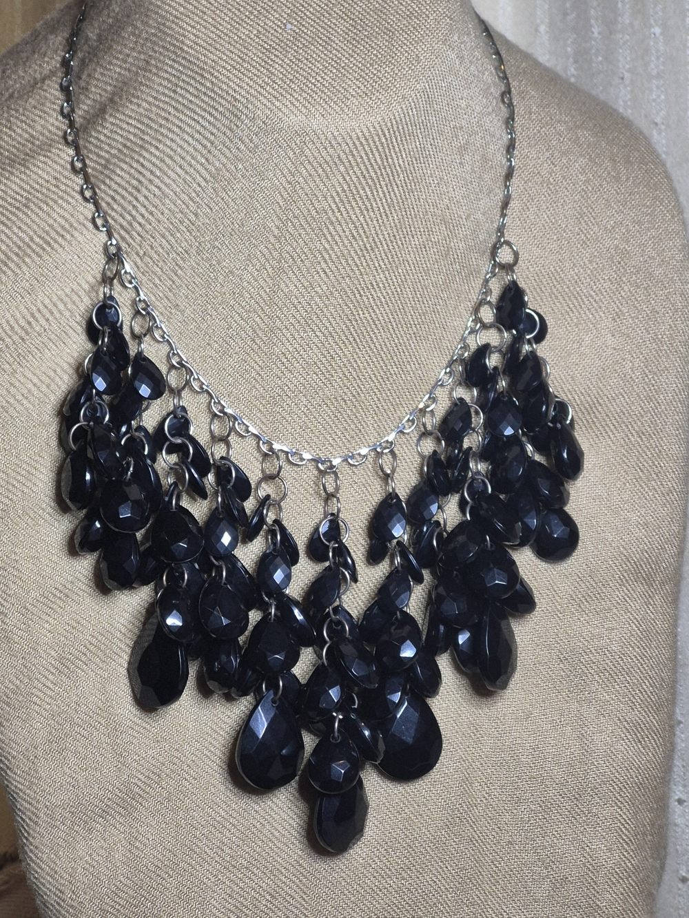 Vintage Black Acrylic Faceted Bead Statement Bib Necklace Silver Tone